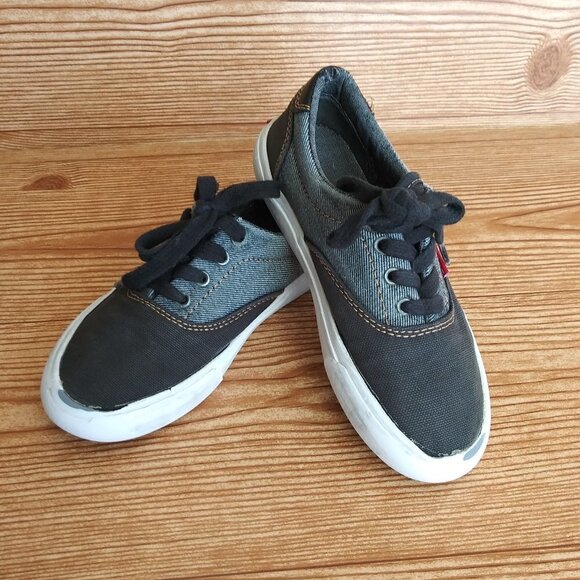 LEVI'S blue denim boy's sneakers size 12 - Picture 1 of 10